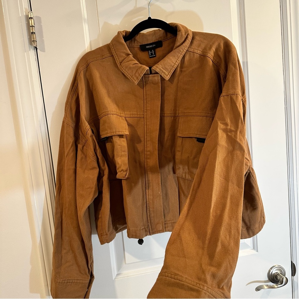 Forever 21 Plus Cropped Jacket in Tan Canvas - Picture 8 of 12